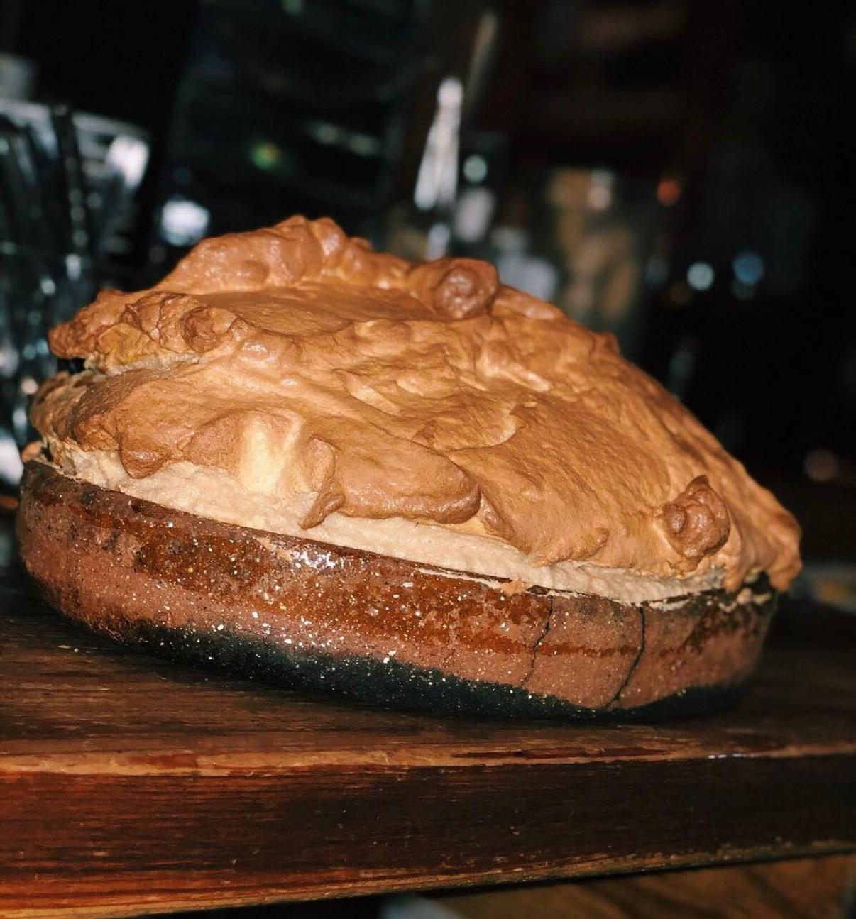 Postre El Canónigo, dulce típico lebaniego servido en el Cenador del Capitán